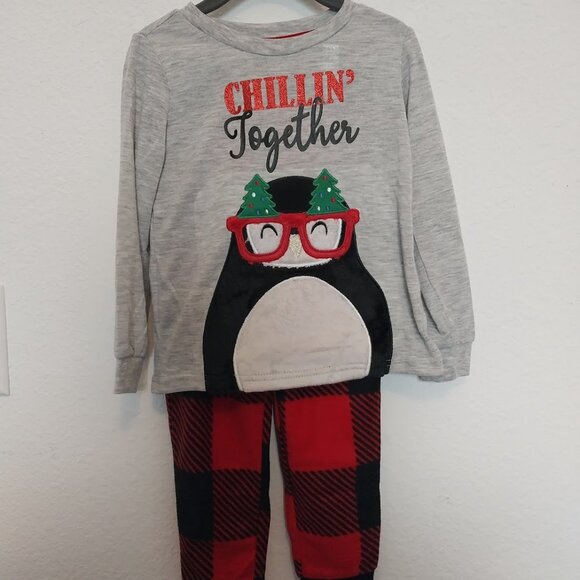 Holiday Time: "Chillin' Together" Toddlers Pajamas - Picture 7 of 11